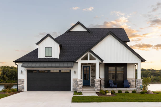 Best Roof Moss and Algae Removal  in Grant City, MO
